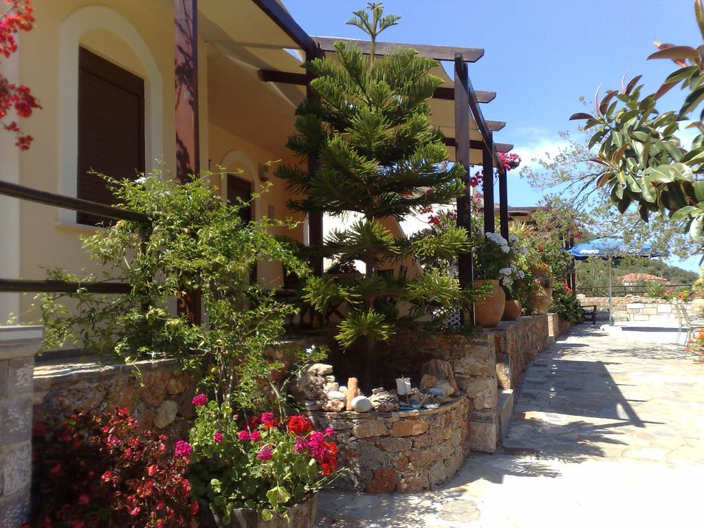 Fissi Villas Agritourism Accommodation Near The Sea アイオス・ニコラオス エクステリア 写真